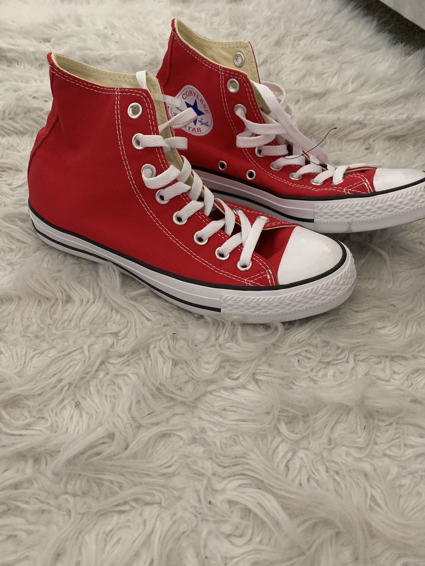 Size 9 converse women’s brand new