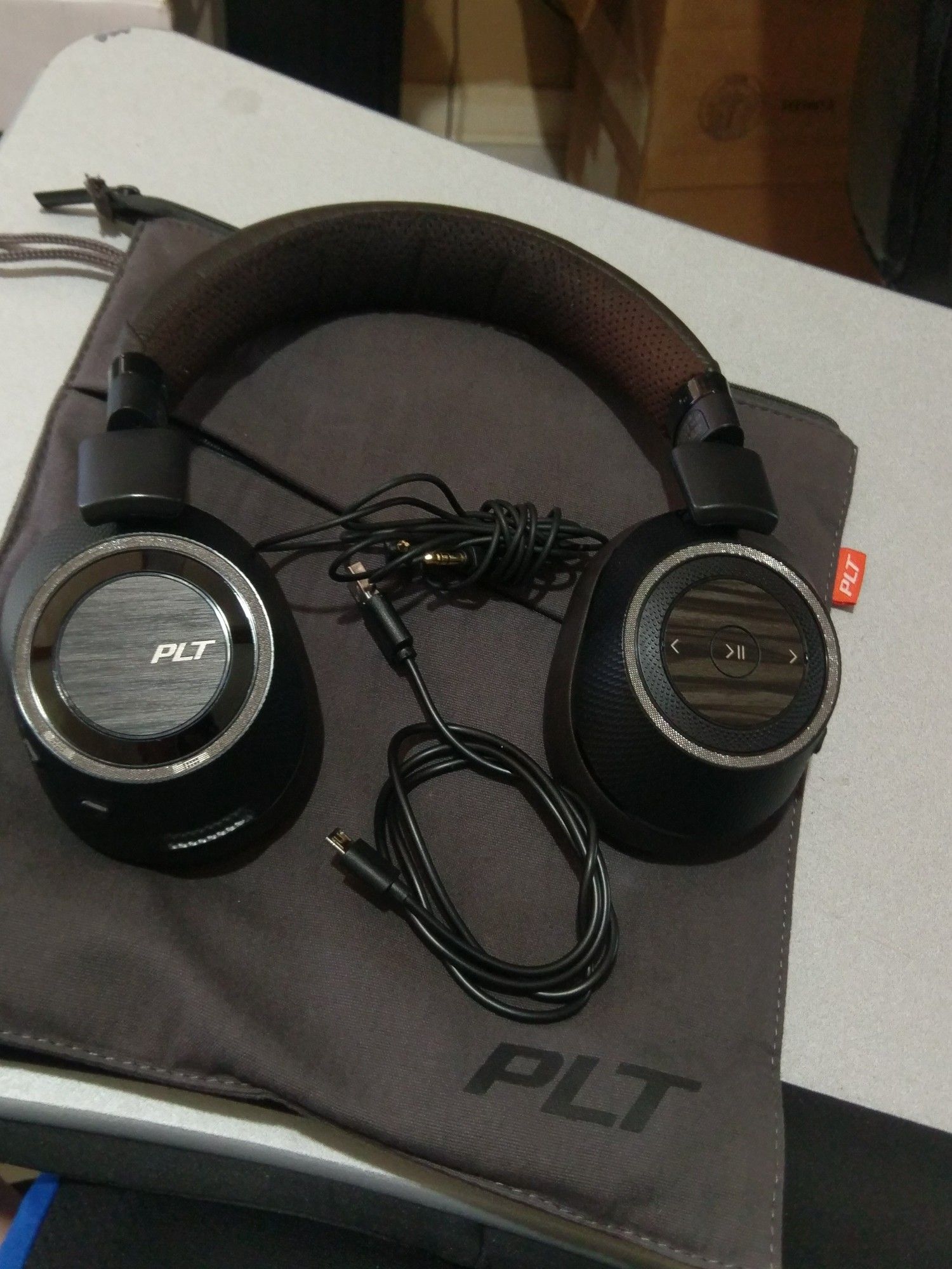 Plantronics Backbeat Pro 2 Bluetooth Headphones