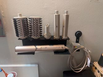 Shark Flexstyle and wall holder