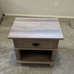  Night Stand/End Table