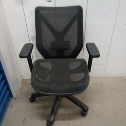 Mesh Seat And Back Comfortable Task Chair 