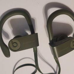 Powerbeats 3