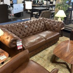 Brennen sofa
