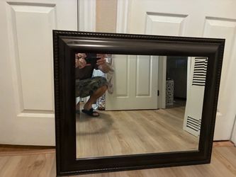 Mirror 34in x 28n