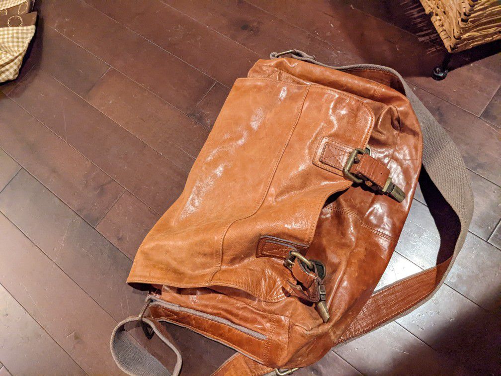 Fossil Messenger Bag- Brown Leather 