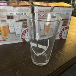 Pint Glass Set 
