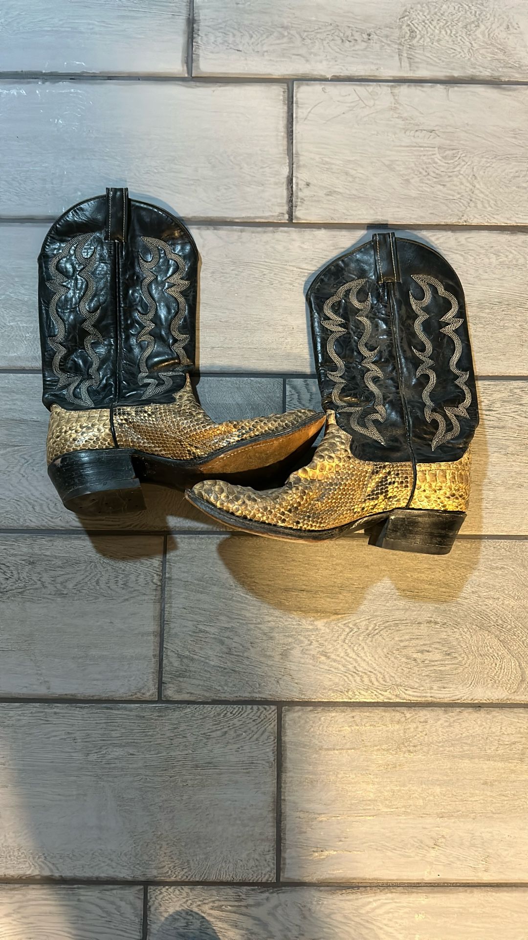 Men’s Size 10.5Cowtown Boots Rattlesnake