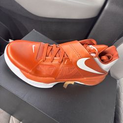 Nike KD 7 in the burnt orange / white 