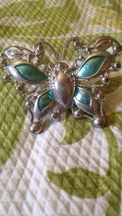 Butterfly stretch ring