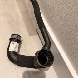 13-16 Mercedes GL450 X166 4.7L Lower Radiator Coolant Hose Pipe A1(contact info removed)75 OEM