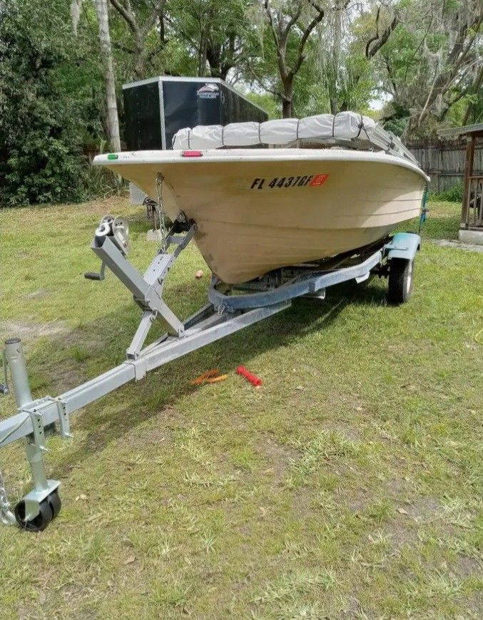 15 Ft Fiberglass Boat for Sale in Winter Springs, FL OfferUp