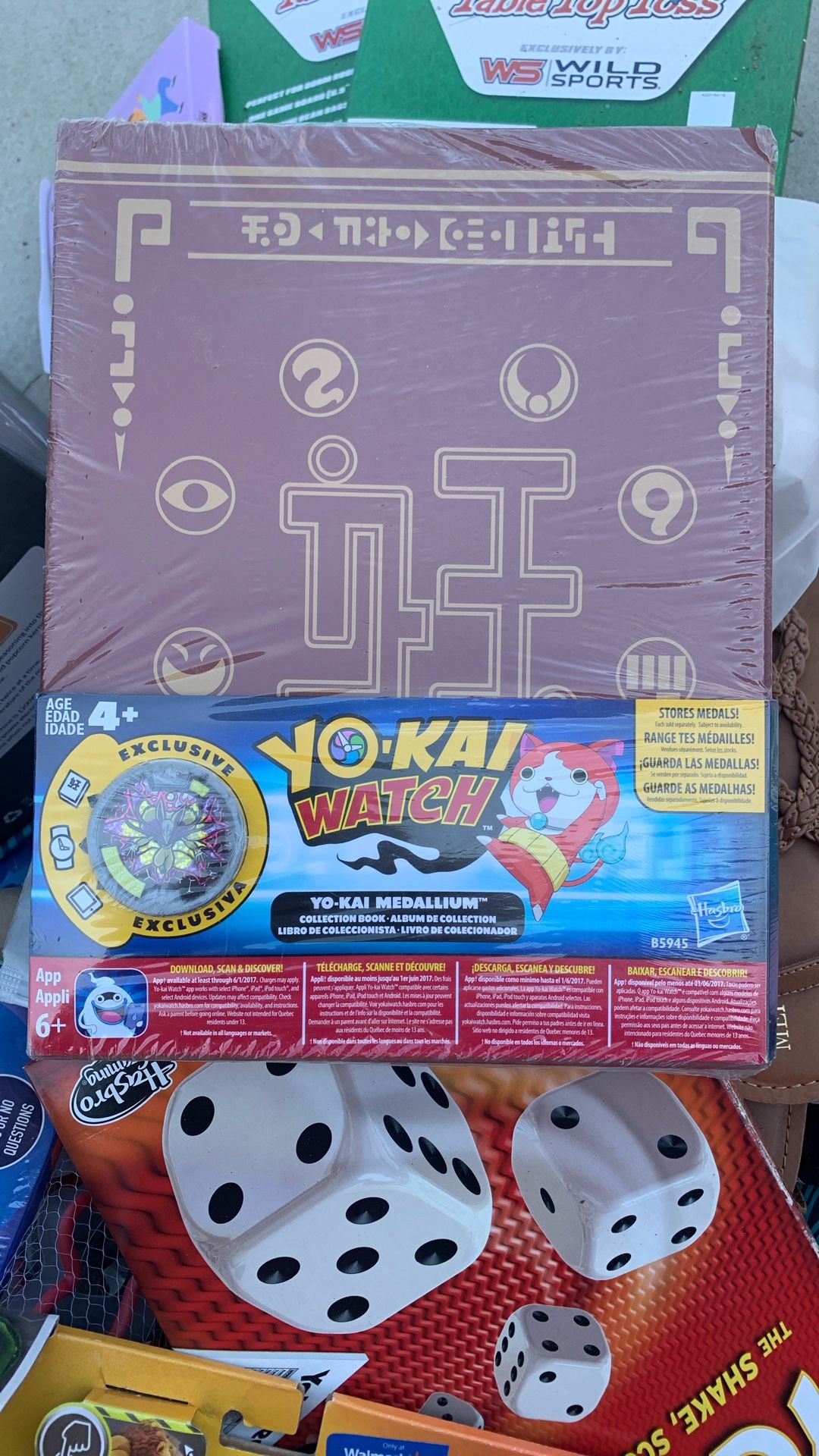yo- Kai Watch Collection Book