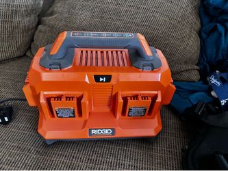 Ridgid 18v max output lithium 6ah+4ah batteries and 6 battery charger