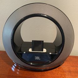JBL Radial High Performance Loudspeaker Dock for iPod & Bluetooth no remote