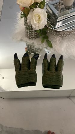 Dino claws