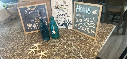 Beach pictures frames , Vases