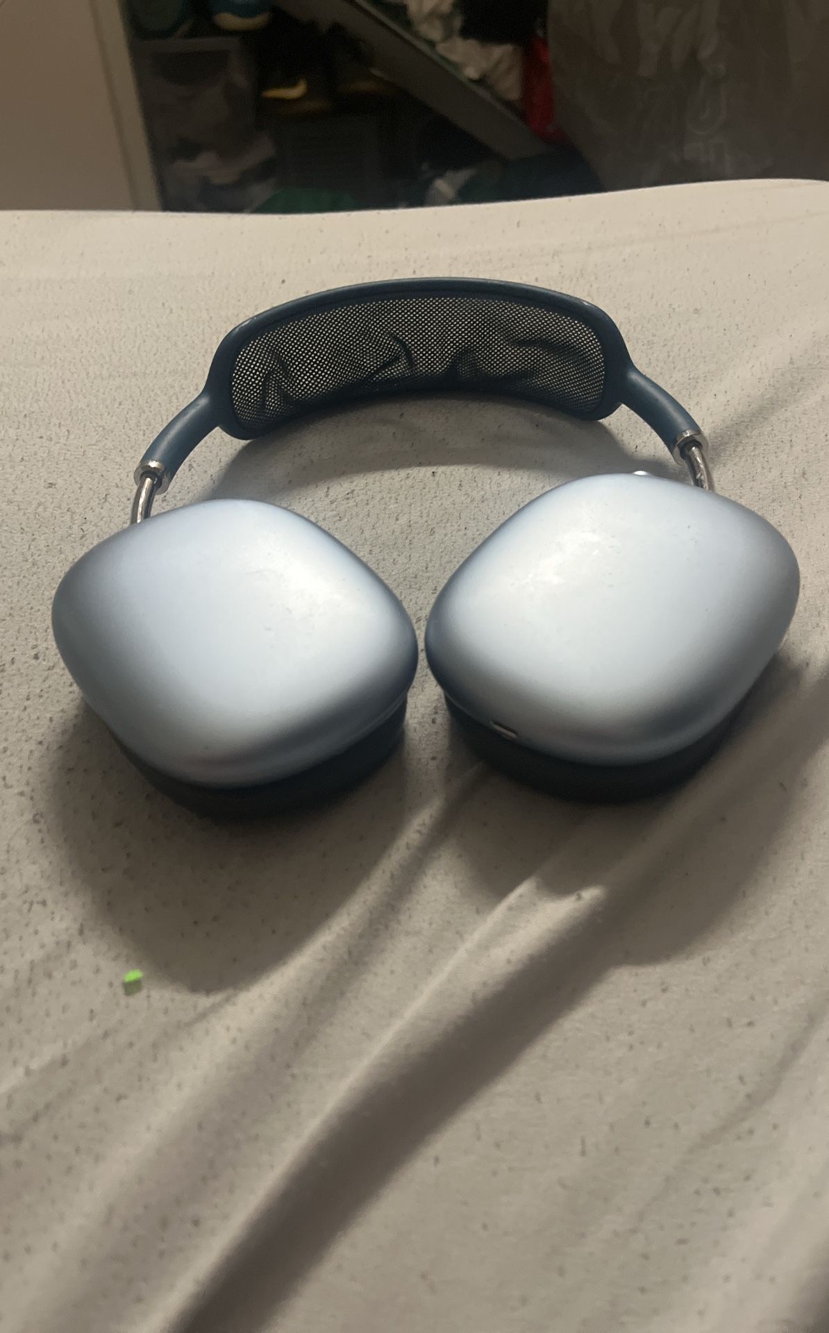 Apple Air Max Headphones