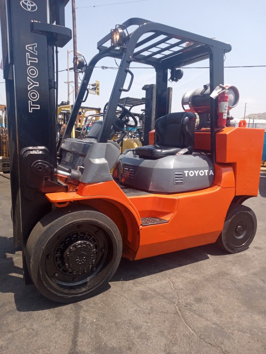 Toyota Forklift 7FGCU55 BCS 12000 LBS Forklift