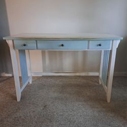 Desk w/ Keyboard Tray & 2 Drawers * Project Piece * Needs to Be Repainted * 47.5"W x 22"D x