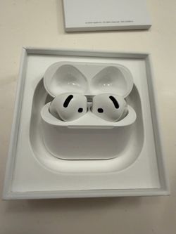 Apple AirPods 4 – Barely Used / Like New
