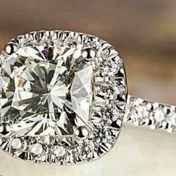 RING, BEAUTIFUL , NEW!