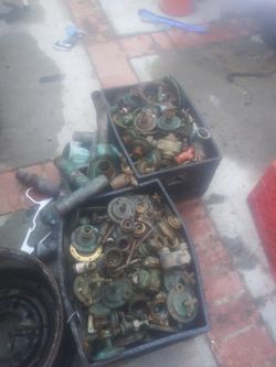 Bronce Limpio. Around 250 Lb Y Cobre Se Bende Al Mejor Comprador