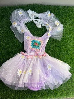 vestido tipo tutú de color lila