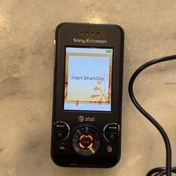 ATT AT&T Sony Ericsson W580i Cell Phone with charger