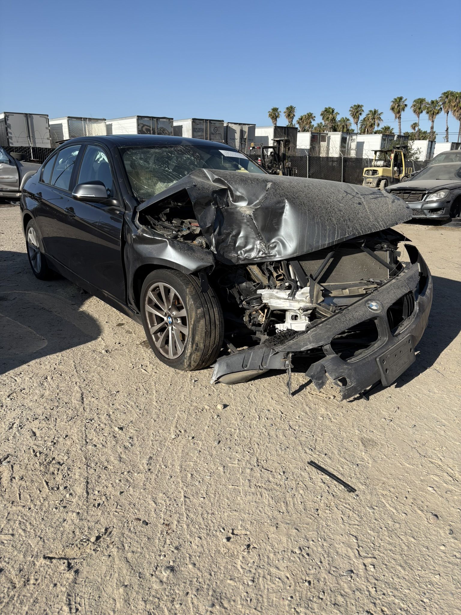 Auto Parts 2018 BMW 320XI