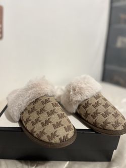 Micheal Kors Slippers