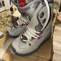 Women’s Burton Boots 