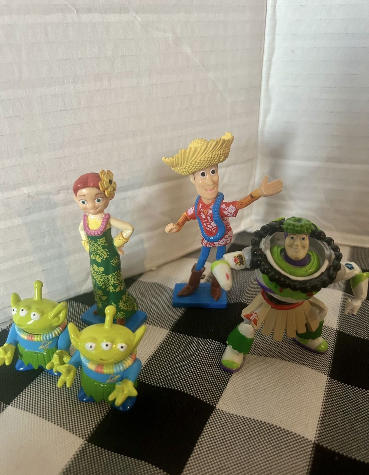 Disney Toy Story Hawaiian Vacation 3-5” Figure Set