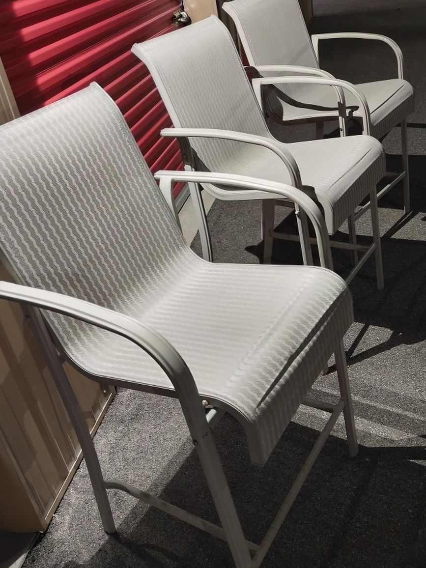 THREE LARGE LAWN CHAIRS LIKE NEW-PENDING