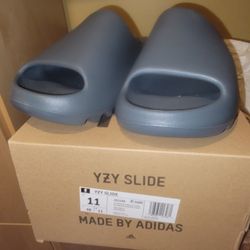 Yeezy Slide  Grey