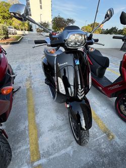 2021 Vespa Sprint 50cc (Mint Condition)