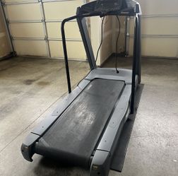 Precor C954i Commercial Treadmill