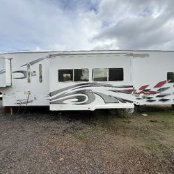 Weekend Warrior 5th Wheel