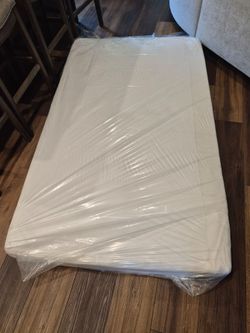 Twin mattress