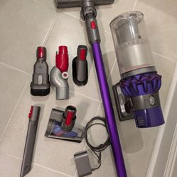 Dyson V10 Animal Cordless Vacuum Cleaner 