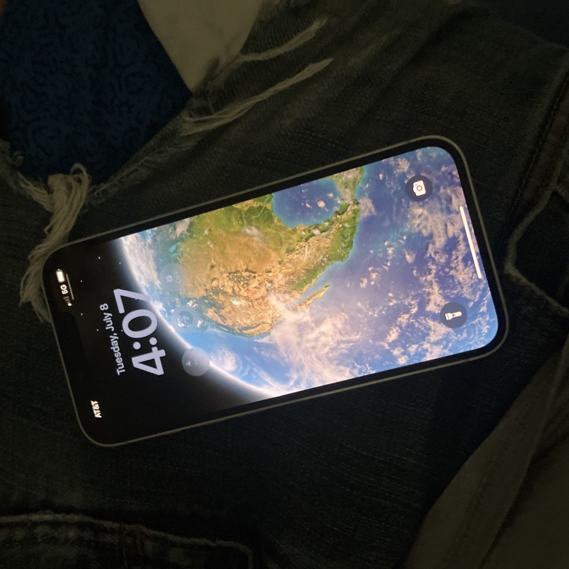 iPhone 16e