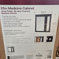 25" medicine cabinet