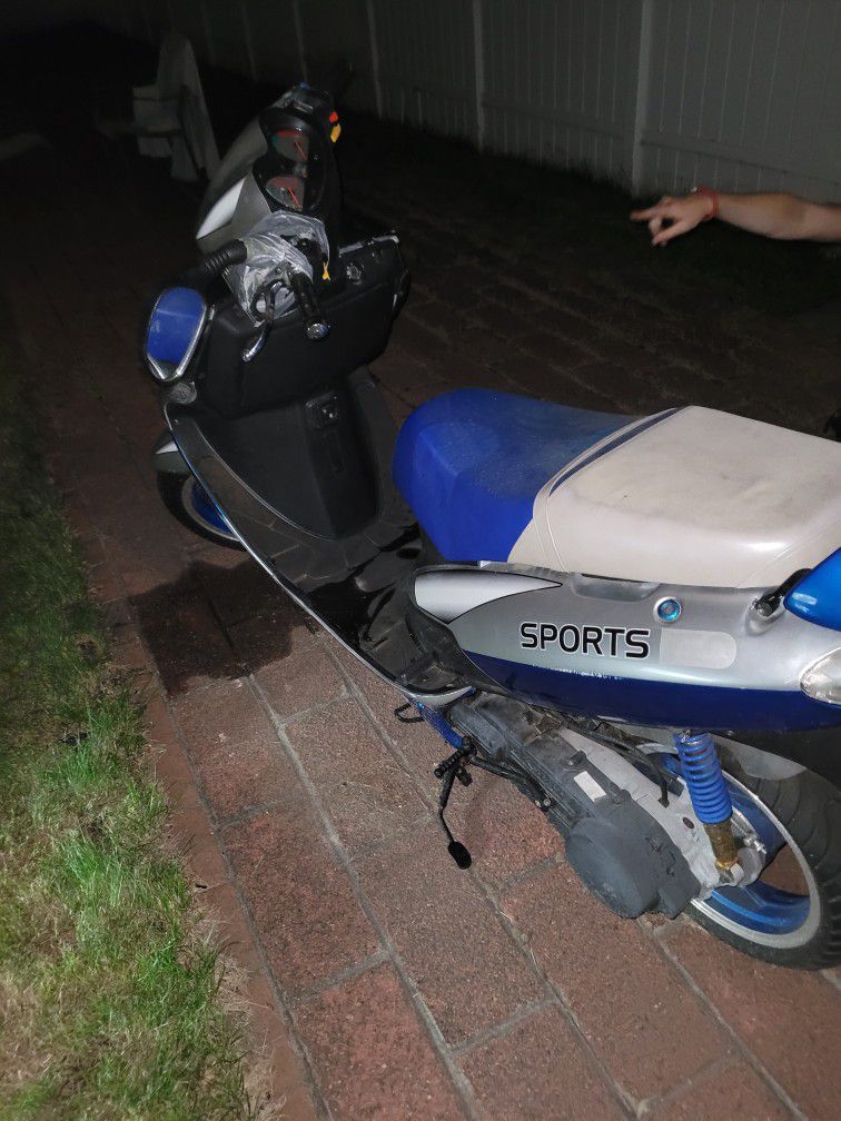 150 Cc Moped