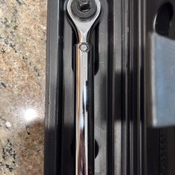 Husky 3/8 Drive Ft/lb Torque Wrench 