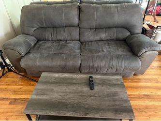 Leather Reclining Sofa Couch – Genuine Leather – Excellent Condition