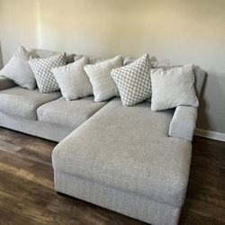 Sectional Couch/Sofa