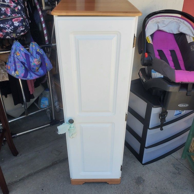 Tall 3 Adjustable Shelves White Storage Unit. Pre-owned Great.