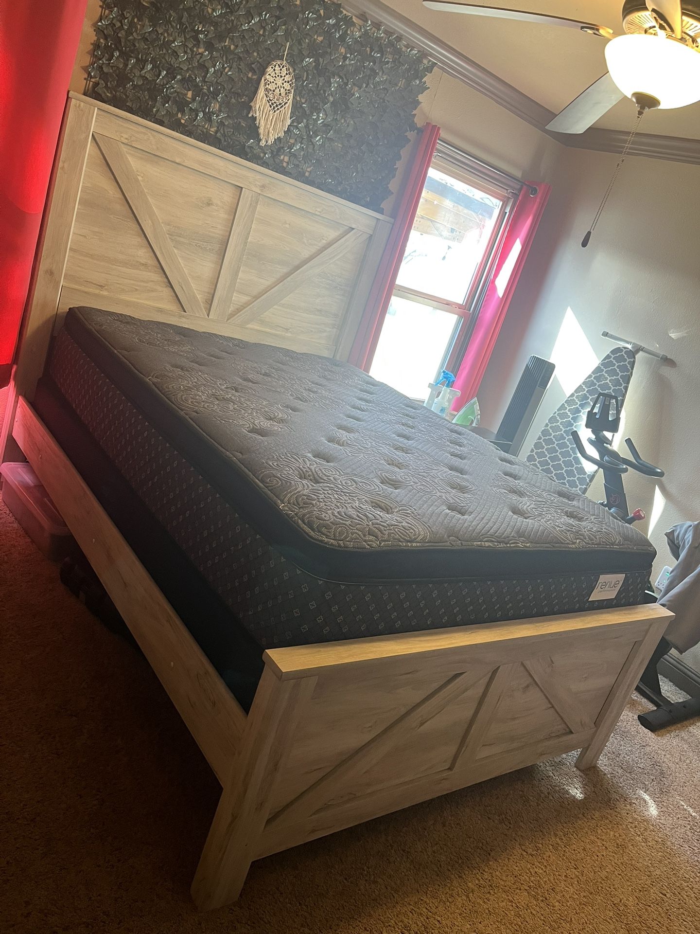 Bellaby Queen Crossbuck Panel Bed