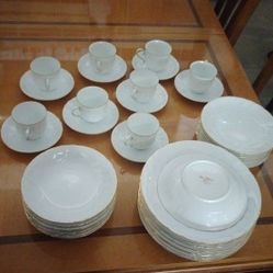 Fine China Set For 8 Mikasa  L9709 Wedding Band Japan