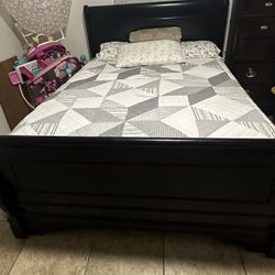 Queen Wooden Bed Frame 