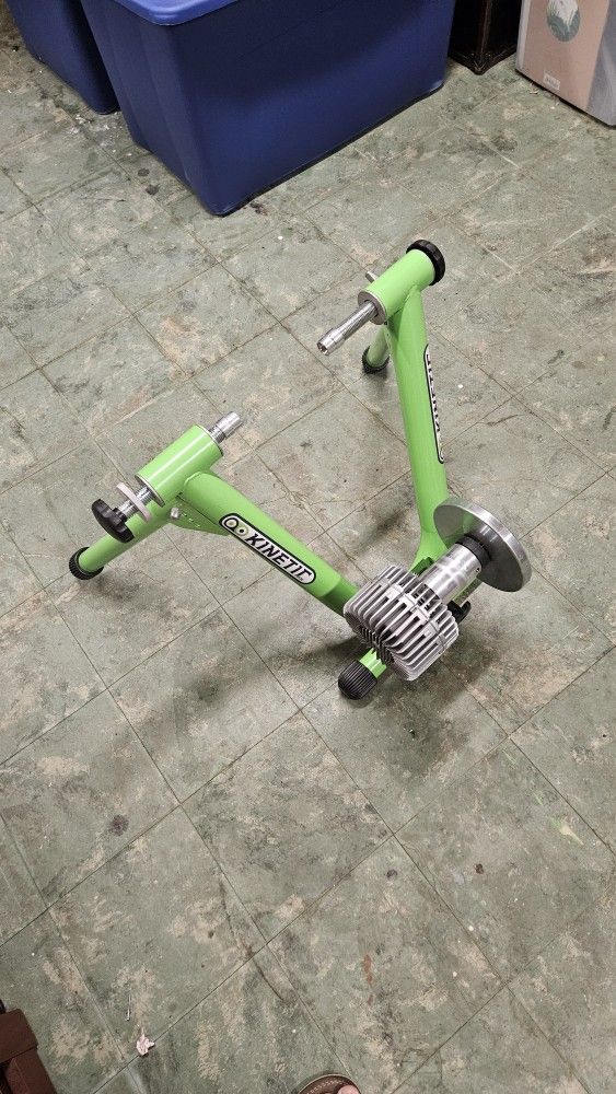 Kinetic Indoor Bike Trainer T-699C